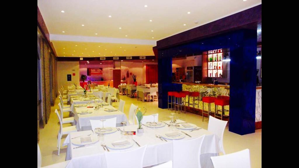 Hotel Zodiaco ปอร์โตเชซาเรโอ ภายนอก รูปภาพ